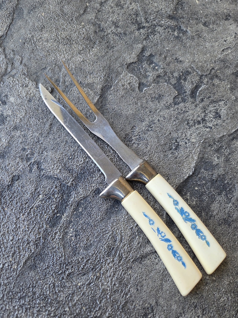 Cornflower Blue Floral Accent Carving Fork And Knife Lifetime Cutlery Sheffield
